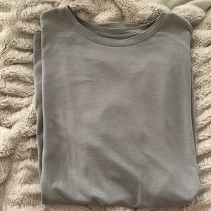 don't wear, slight pull of string on small part of shirt